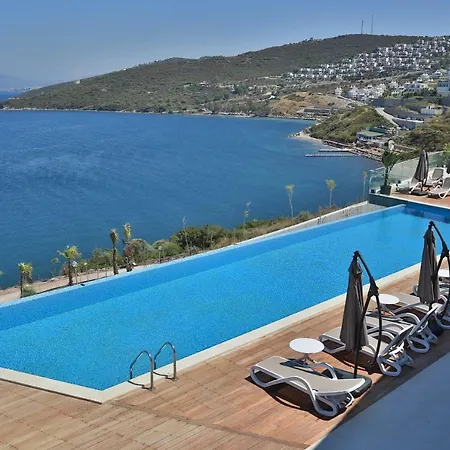 Bodrum Adabuku Luks 2+1 Ozel Plaj Ve Havuzlu Villa *